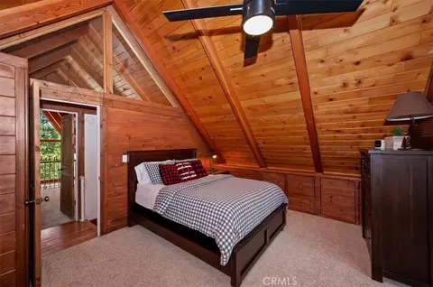 Bedroom - 349 Castle Gate, Lake Arrowhead, CA 92352 photo 1 of 12