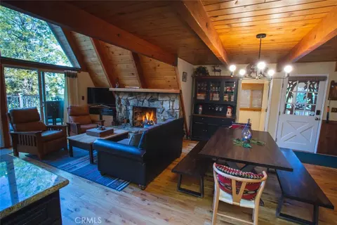 Dining - 349 Castle Gate, Lake Arrowhead, CA 92352 photo 6 of 6