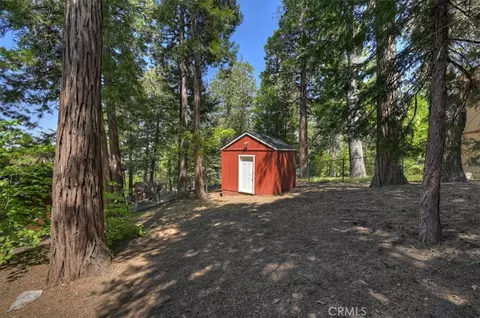 Exterior - 349 Castle Gate, Lake Arrowhead, CA 92352 photo 12 of 13