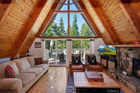 Living - 349 Castle Gate, Lake Arrowhead, CA 92352 photo 2 of 7