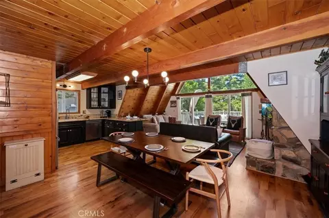 Dining - 349 Castle Gate, Lake Arrowhead, CA 92352 photo 2 of 5