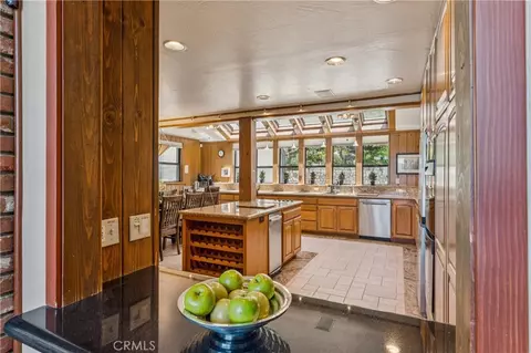 Kitchen - 1369 Yellowstone, Lake Arrowhead, CA 92352 photo 4 of 4