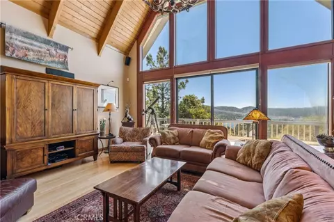 Living - 1369 Yellowstone, Lake Arrowhead, CA 92352 photo 6 of 8