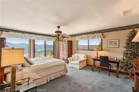 Bedroom - 1369 Yellowstone, Lake Arrowhead, CA 92352 photo 7 of 10