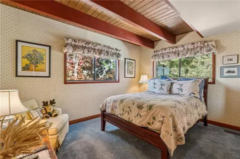 Bedroom - 1369 Yellowstone, Lake Arrowhead, CA 92352 photo 1 of 10