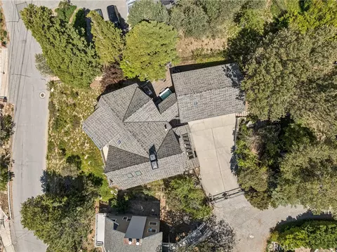 View/Area - 1369 Yellowstone, Lake Arrowhead, CA 92352 photo 6 of 7