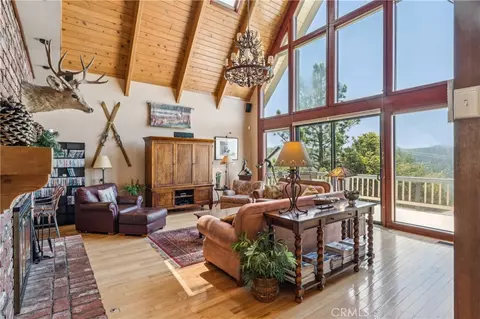 Living - 1369 Yellowstone, Lake Arrowhead, CA 92352 photo 5 of 8
