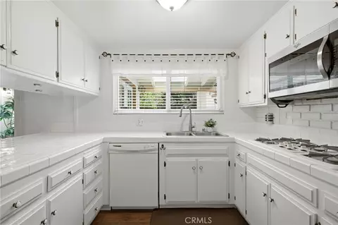 Kitchen - 1021 Cimarron, Redlands, CA 92374 photo 3 of 4
