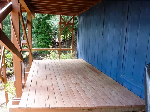 Exterior - 21531 Sawpit Canyon Rd, Cedarpines Park, CA 92322 photo 10 of 25