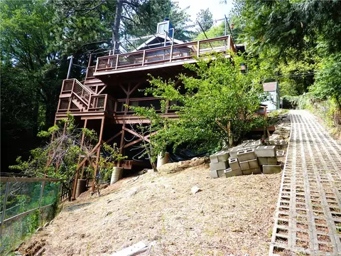 Exterior - 21531 Sawpit Canyon Rd, Cedarpines Park, CA 92322 photo 12 of 25