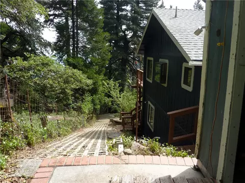Exterior - 21531 Sawpit Canyon Rd, Cedarpines Park, CA 92322 photo 9 of 25