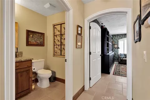 Entry Way - 18550 Eucalyptus, Hesperia, CA 92345 photo 3 of 4