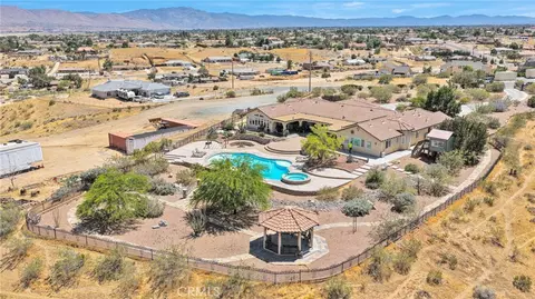 View/Area - 18550 Eucalyptus, Hesperia, CA 92345 photo 9 of 13