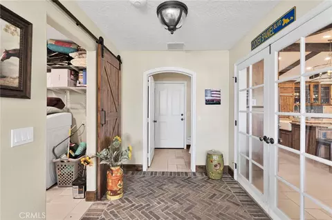 Entry Way - 18550 Eucalyptus, Hesperia, CA 92345 photo 4 of 4