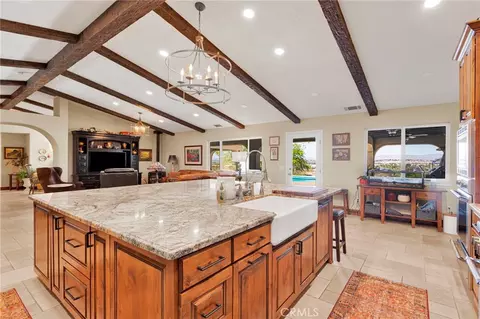 Kitchen - 18550 Eucalyptus, Hesperia, CA 92345 photo 3 of 6