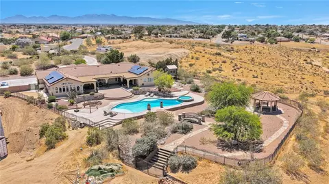 View/Area - 18550 Eucalyptus, Hesperia, CA 92345 photo 11 of 13