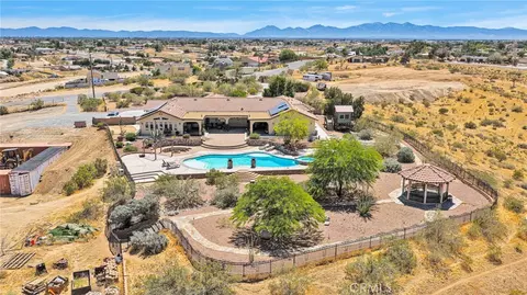 View/Area - 18550 Eucalyptus, Hesperia, CA 92345 photo 10 of 13