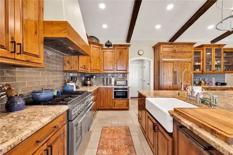 Kitchen - 18550 Eucalyptus, Hesperia, CA 92345 photo 2 of 6