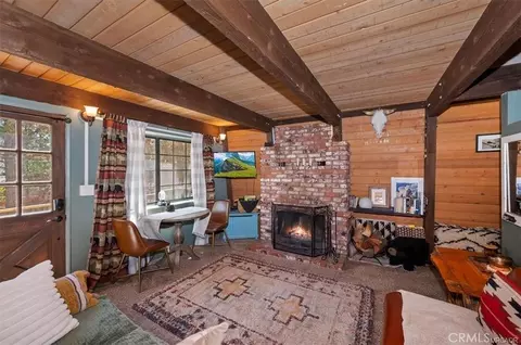 Living - 756 Cedar, Sugarloaf, CA 92386 photo 2 of 4