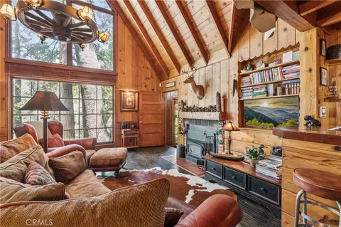 Living - 238 Maple Dr, Lake Arrowhead, CA 92352 photo 3 of 6