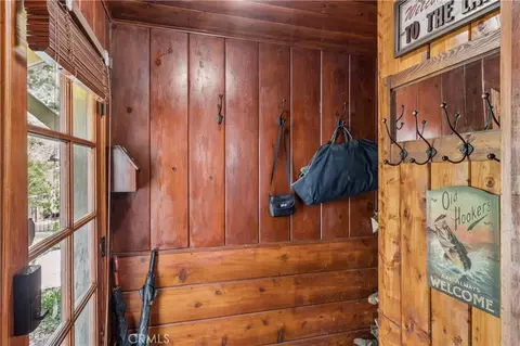 Entry Way - 238 Maple Dr, Lake Arrowhead, CA 92352 photo 1 of 3