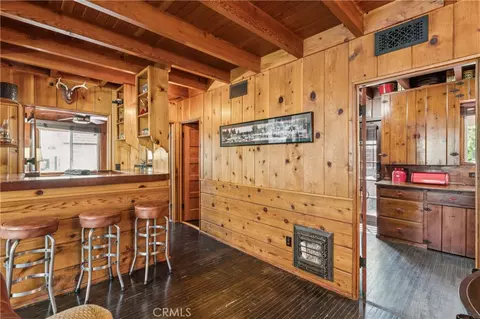 Entry Way - 238 Maple Dr, Lake Arrowhead, CA 92352 photo 2 of 3