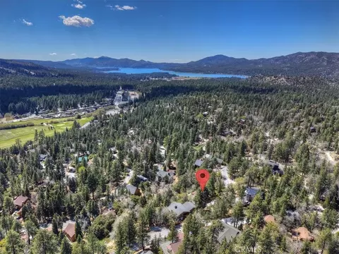 View/Area - 764 Menlo, Big Bear Lake, CA 92315 photo 3 of 9