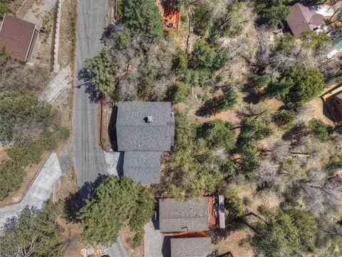 View/Area - 764 Menlo, Big Bear Lake, CA 92315 photo 8 of 9