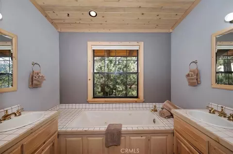 Bath - 764 Menlo, Big Bear Lake, CA 92315 photo 2 of 6