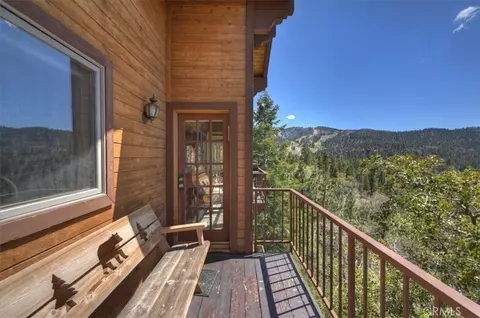 Exterior - 764 Menlo, Big Bear Lake, CA 92315 photo 5 of 8