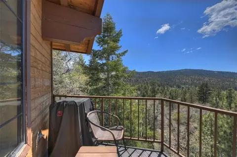 Exterior - 764 Menlo, Big Bear Lake, CA 92315 photo 3 of 8