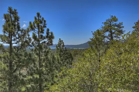 View/Area - 764 Menlo, Big Bear Lake, CA 92315 photo 5 of 9
