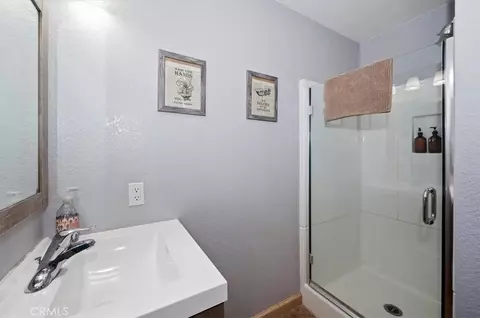 Bath - 764 Menlo, Big Bear Lake, CA 92315 photo 6 of 6