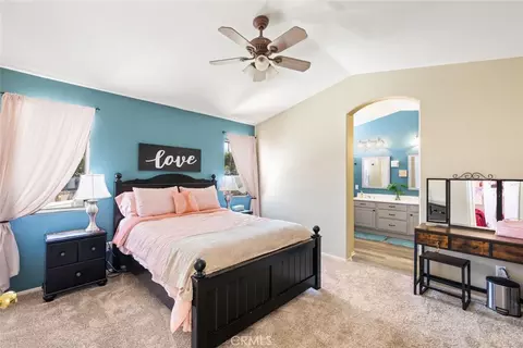 Bedroom - 33852 Glenoaks, Yucaipa, CA 92399 photo 2 of 4