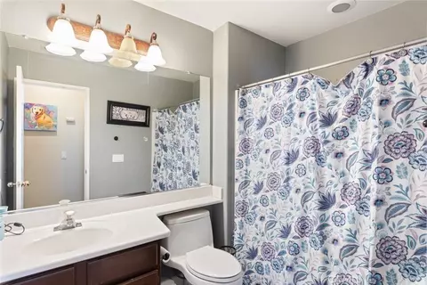 Bath - 33852 Glenoaks, Yucaipa, CA 92399 photo 1 of 3