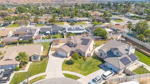 View/Area - 33852 Glenoaks, Yucaipa, CA 92399 photo 4 of 5