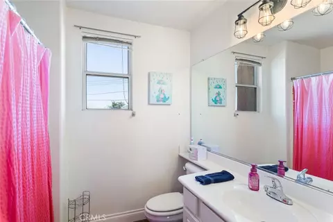 Bath - 33852 Glenoaks, Yucaipa, CA 92399 photo 3 of 3