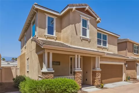 28460 Wild Rose Ln, Highland, CA 92346