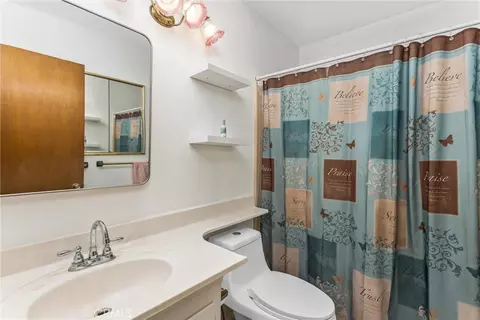Bath - 11965 Peach Tree, Yucaipa, CA 92399 photo 1 of 1