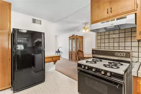 Kitchen - 11965 Peach Tree, Yucaipa, CA 92399 photo 3 of 3