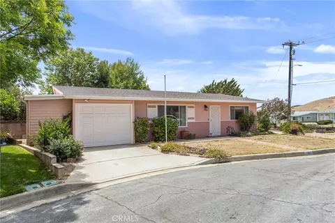 Exterior - 11965 Peach Tree, Yucaipa, CA 92399 photo 4 of 12