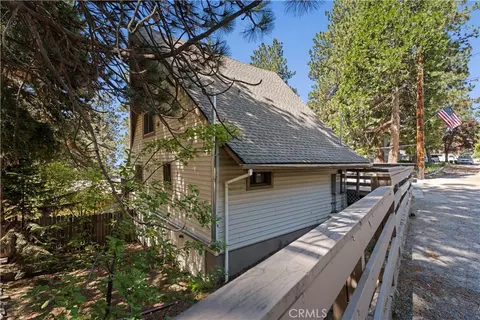 Exterior - 31041 Wild Oak, Running Springs, CA 92382 photo 1 of 10