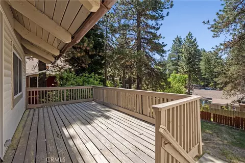 Exterior - 31041 Wild Oak, Running Springs, CA 92382 photo 2 of 10