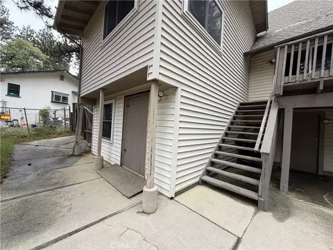 Exterior - 31041 Wild Oak, Running Springs, CA 92382 photo 6 of 10