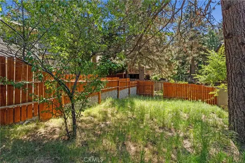 Exterior - 31041 Wild Oak, Running Springs, CA 92382 photo 4 of 10