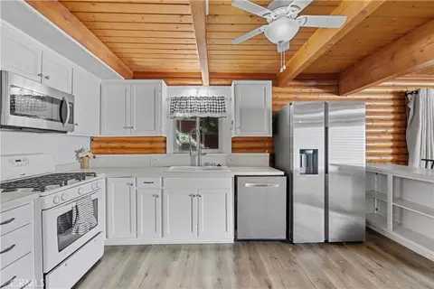 Kitchen - 31041 Wild Oak, Running Springs, CA 92382 photo 2 of 3