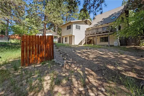 Exterior - 31041 Wild Oak, Running Springs, CA 92382 photo 5 of 10