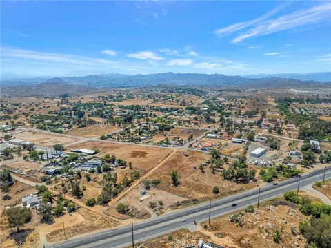 27520 State Highway 74, Perris, CA 92570 photo 6