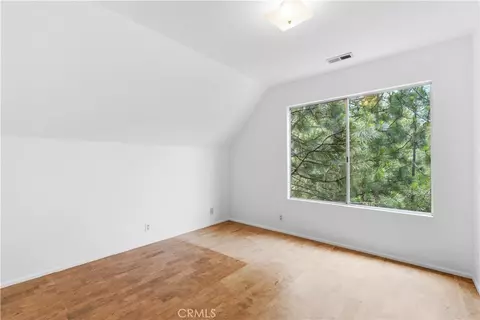 Bedroom - 1334 St Anton, Lake Arrowhead, CA 92352 photo 4 of 5