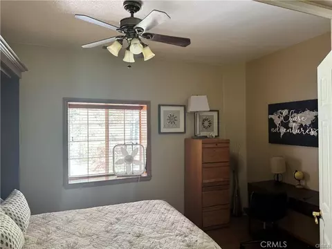 Bedroom - 196 Hillcrest Ct, Lake Arrowhead, CA 92352 photo 7 of 7